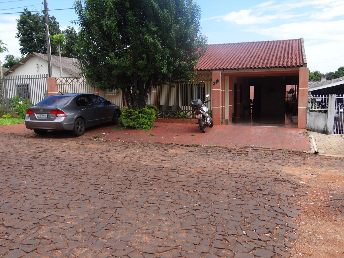 Casa Da Helo Quartos Em Foz 호텔 포스두이구아수 외부 사진