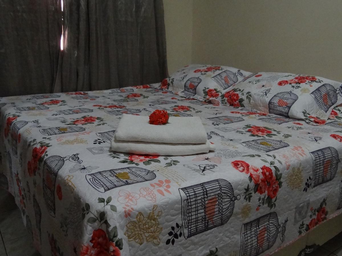 Casa Da Helo Quartos Em Foz 호텔 포스두이구아수 외부 사진